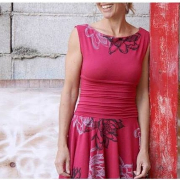 Lilikoi Peony Dress - NEW with Tags - Picture 9 of 10